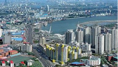 東麗區(qū)走科技路 加大招商力度規(guī)劃五大產業(yè)園區(qū)