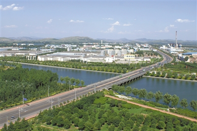 擔當落實 突破提升 萊蕪高新區(qū)打響“跑步前進”發(fā)令槍